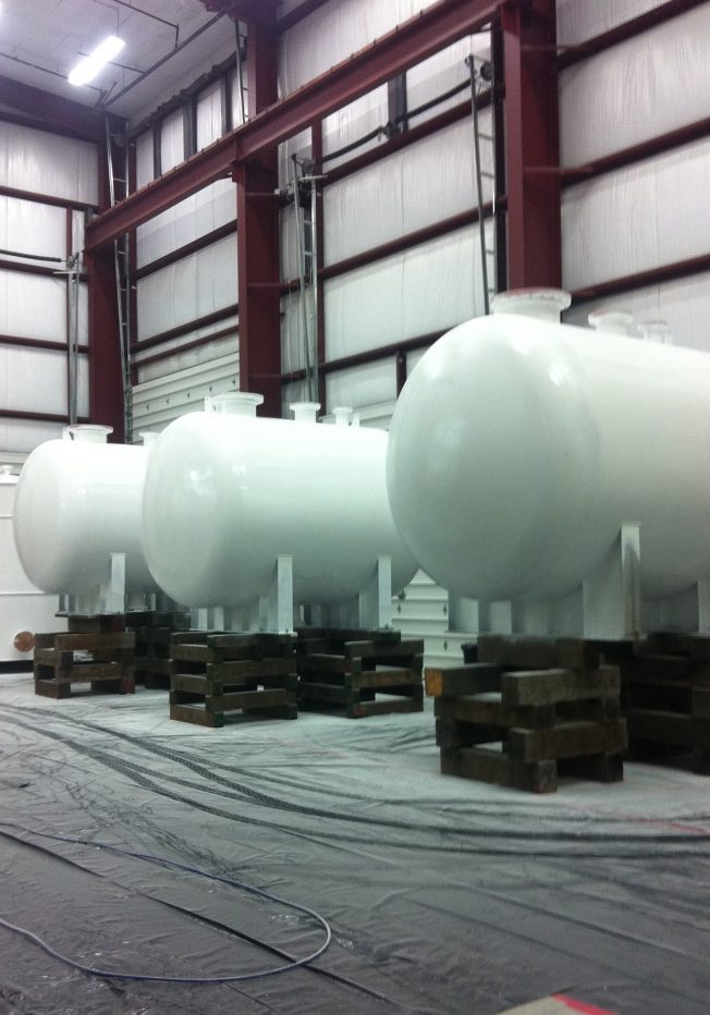 CCC / 100 ceramic used to coat Oil Processing Vessels (Ft. McMurray Oilsands) includes: Insulation, Corrosion protection , Condensation management